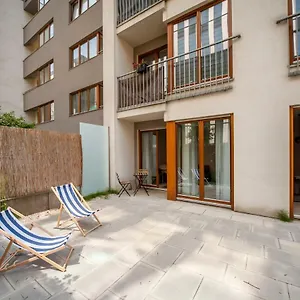 Very Berry - Maratonska 3 - Business Apartment, Garden, Check In 24h , Poznań Polska